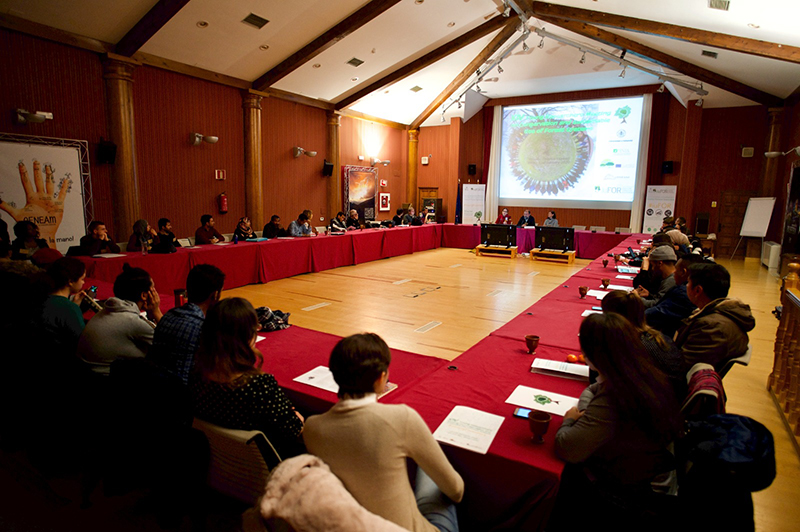 Encuentro de Jóvenes Investigadores sobre Conservación y Usos Sostenibles del Sistema Forestal.