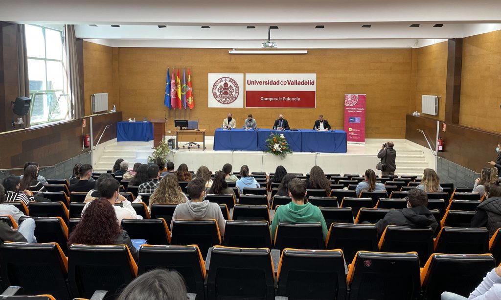 Encuentro-alumnos-rector-Campus-Palencia-2