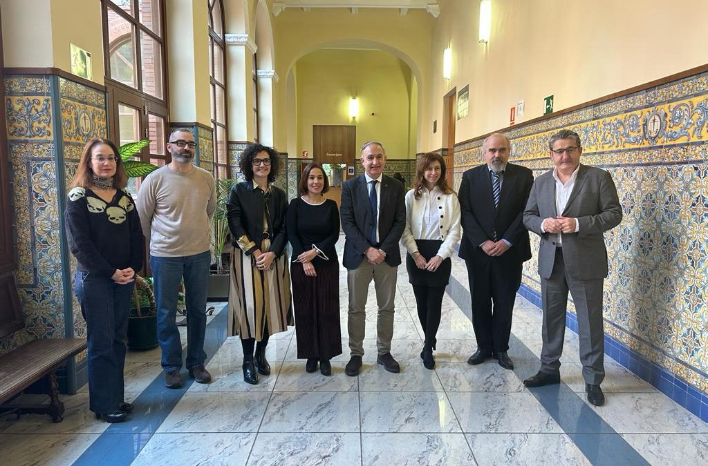 La profesora de la Facultad de Educación Alicia Peñalba recibe el Premio de Innovación Educativa