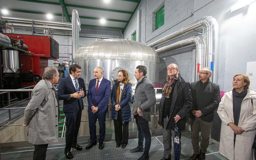 Inauguración oficial de la red de calor con biomasa para los edificios del Campus de la Universidad de Valladolid en Palencia