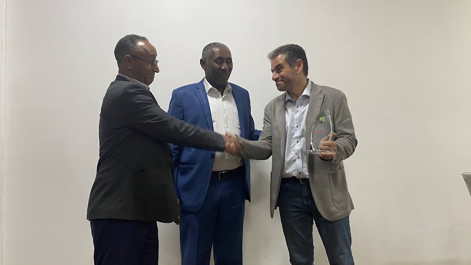 Prestigioso galardón premia la comprometida colaboración de la ETSIIAA con Etiopía