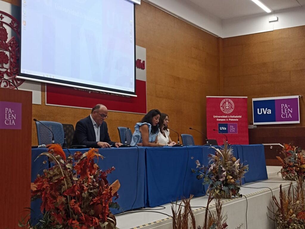 Bienvenida a los estudiantes de la ETSIIAA 2
