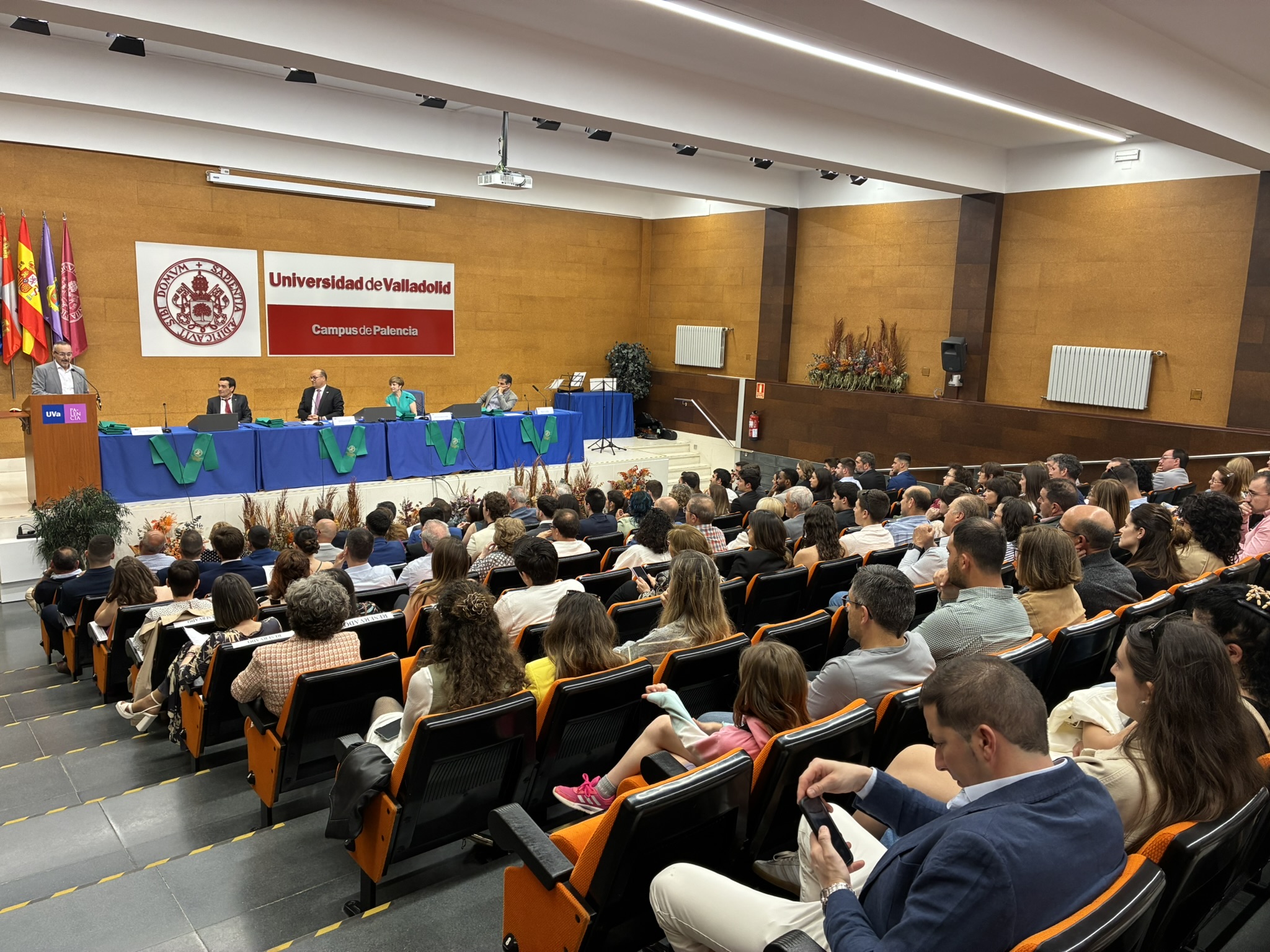 Jornada de bienvenida en la ETSIIAA.